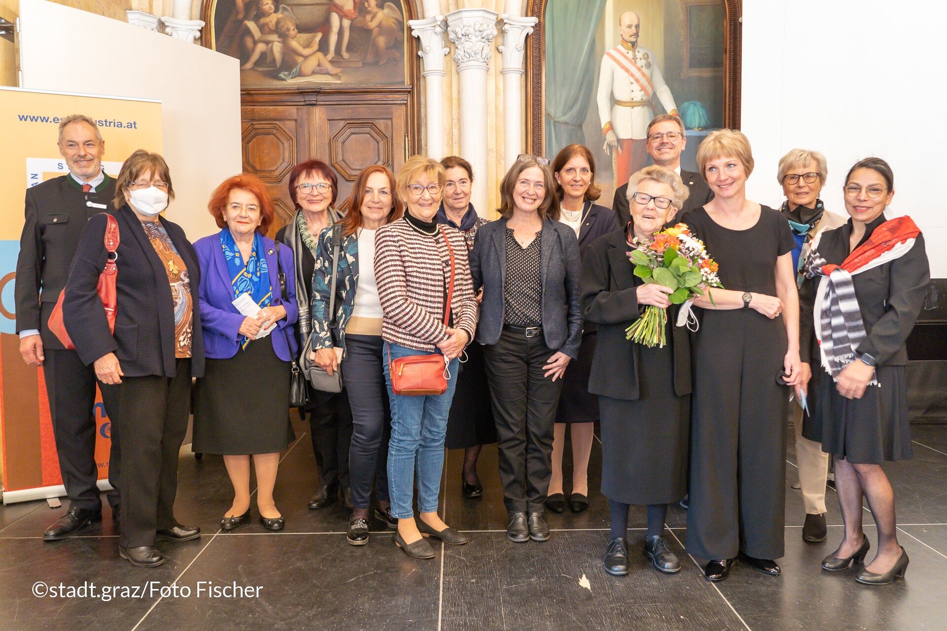 Zwei hohe Auszeichnungen für unsere CS o.Univ.Prof.in Marianne Kroemer