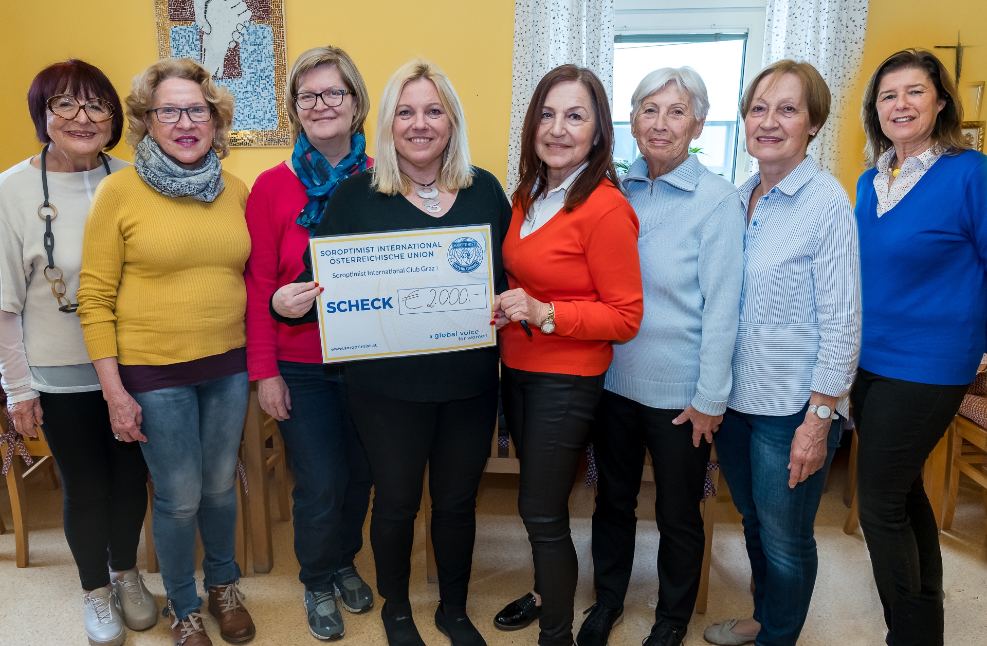 Scheckübergabe im „Haus Rosalie“ in Graz