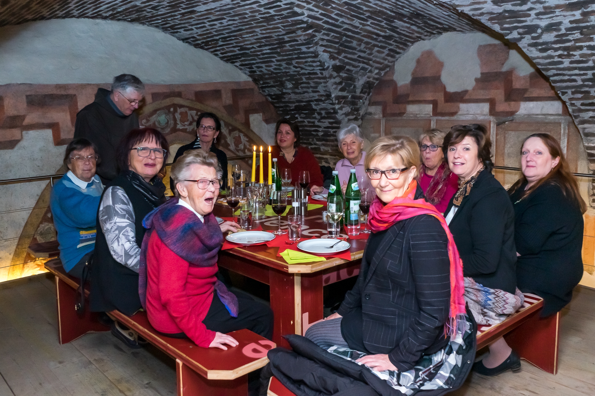 Klostersuppenessen mit Schecküberreichung